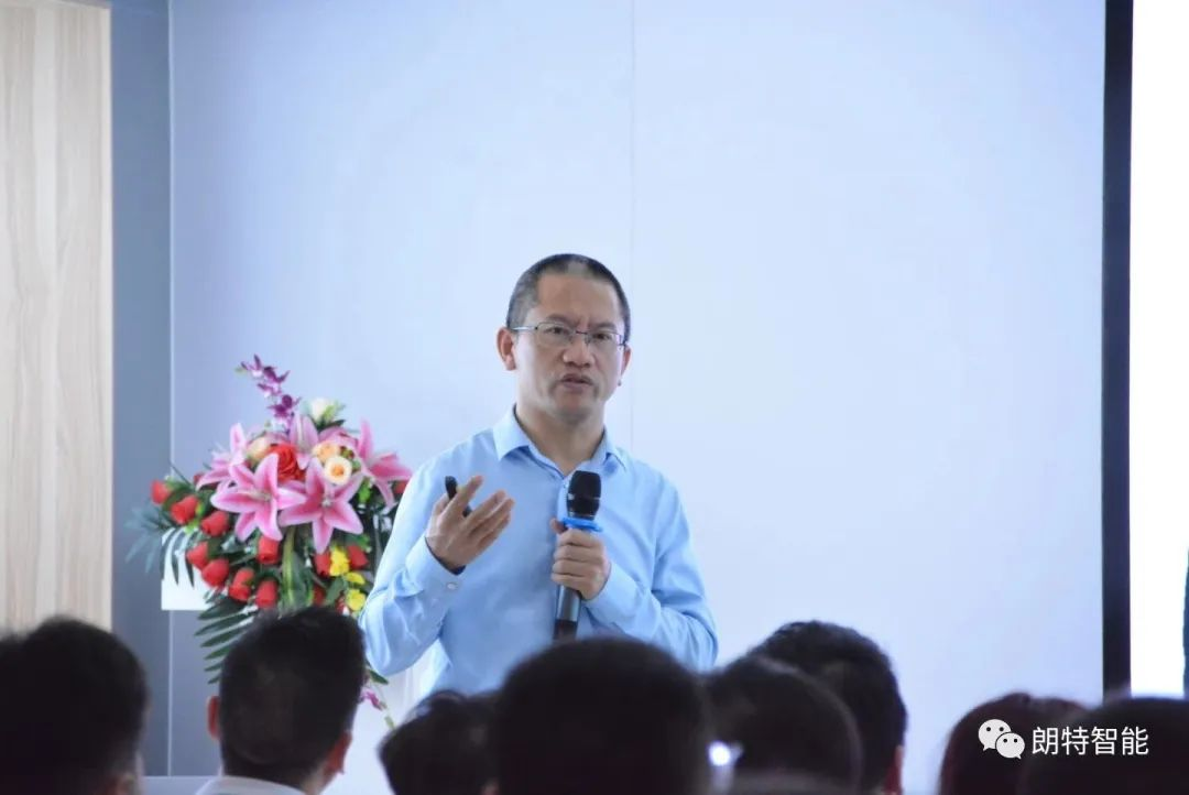 �������ʹ������ܣ�20����·������Ա���Ҹ���ͻ��Ҹ��Ĳ�и��Ӫ